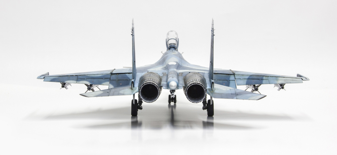 Su33_07.jpg