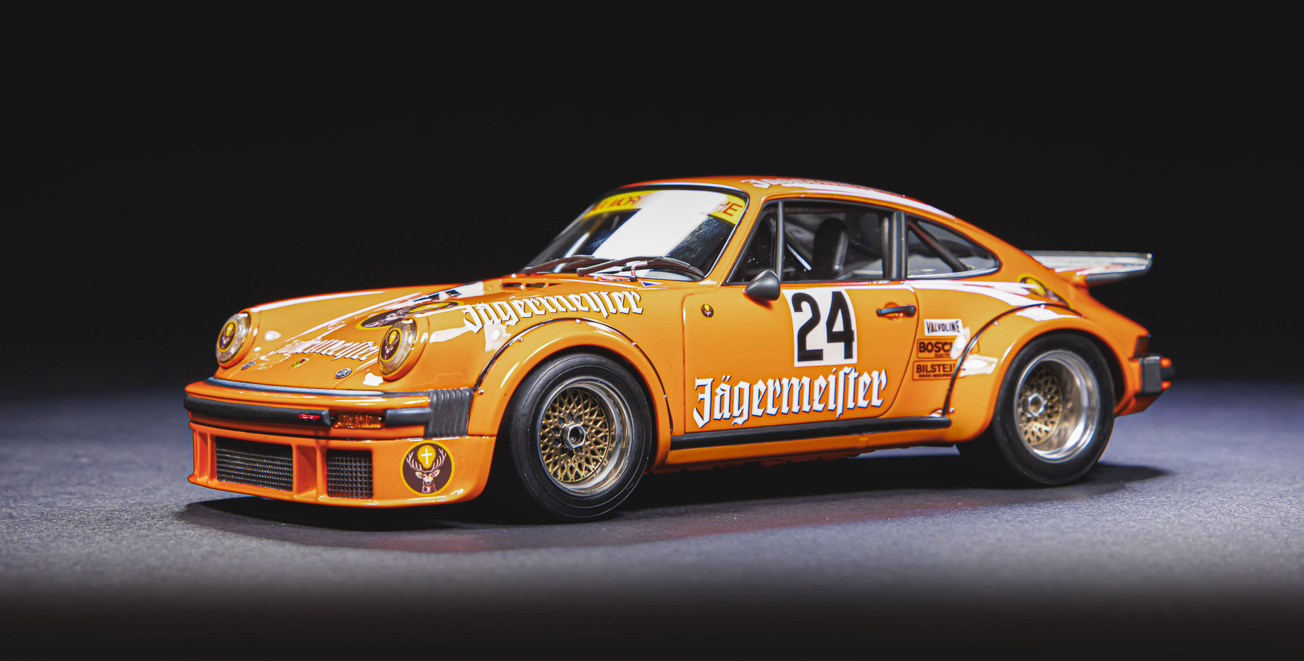 Porsche_02.jpg